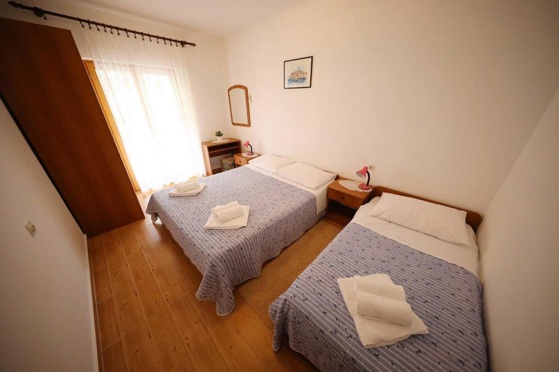 Knez - Relaxing Apartments Near The Sea On Mali Iz Ngoại thất bức ảnh