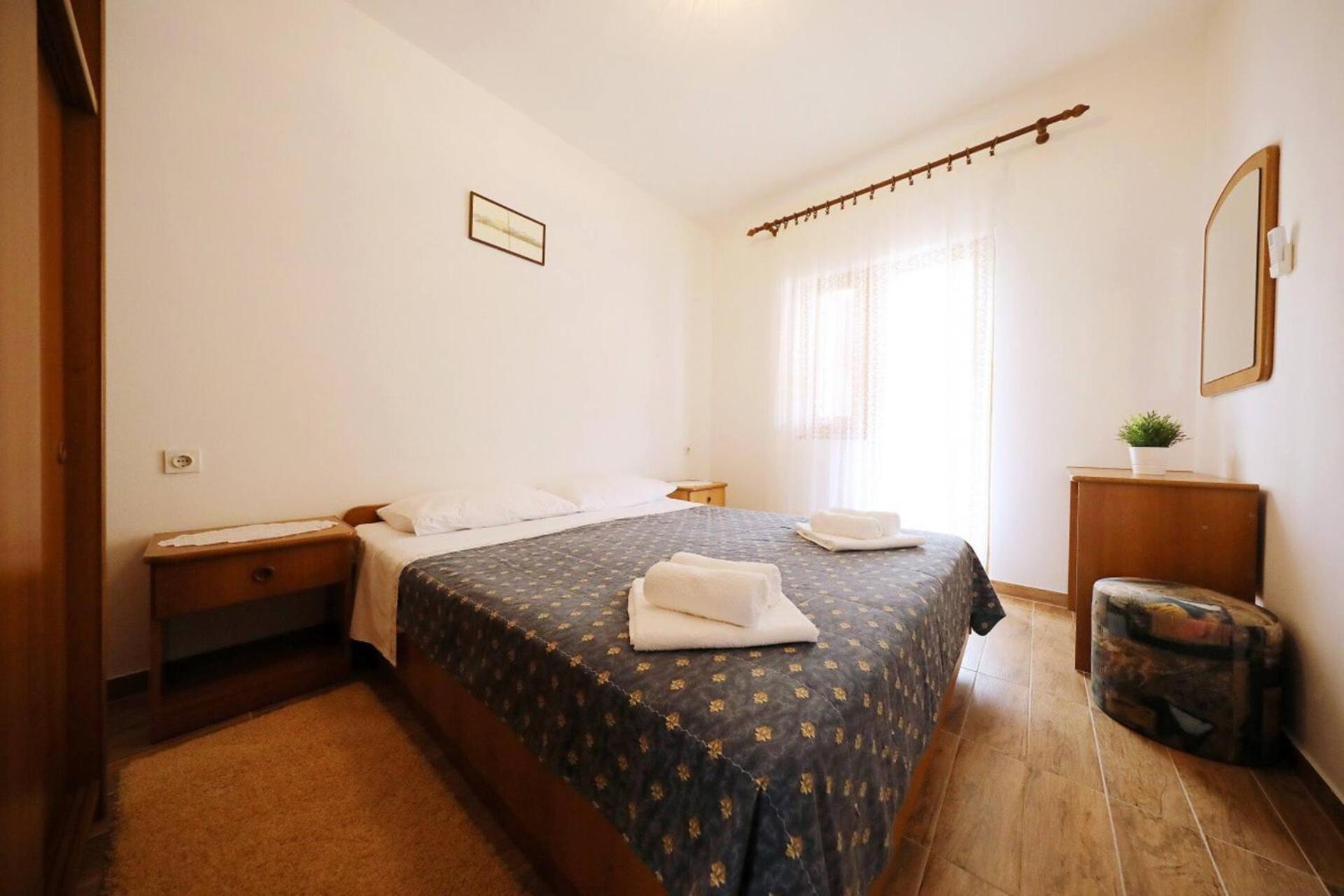 Knez - Relaxing Apartments Near The Sea On Mali Iz Ngoại thất bức ảnh
