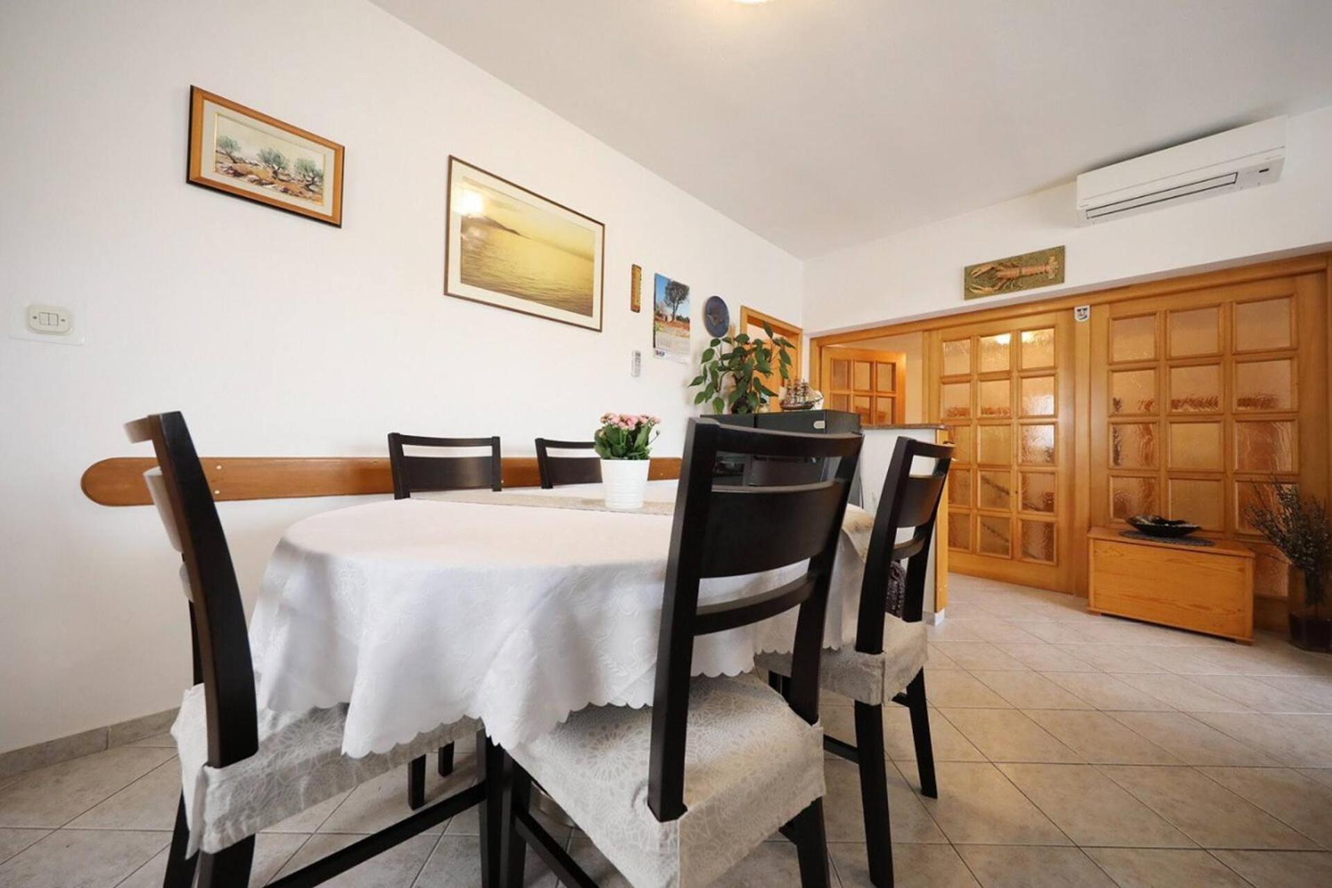 Knez - Relaxing Apartments Near The Sea On Mali Iz Ngoại thất bức ảnh