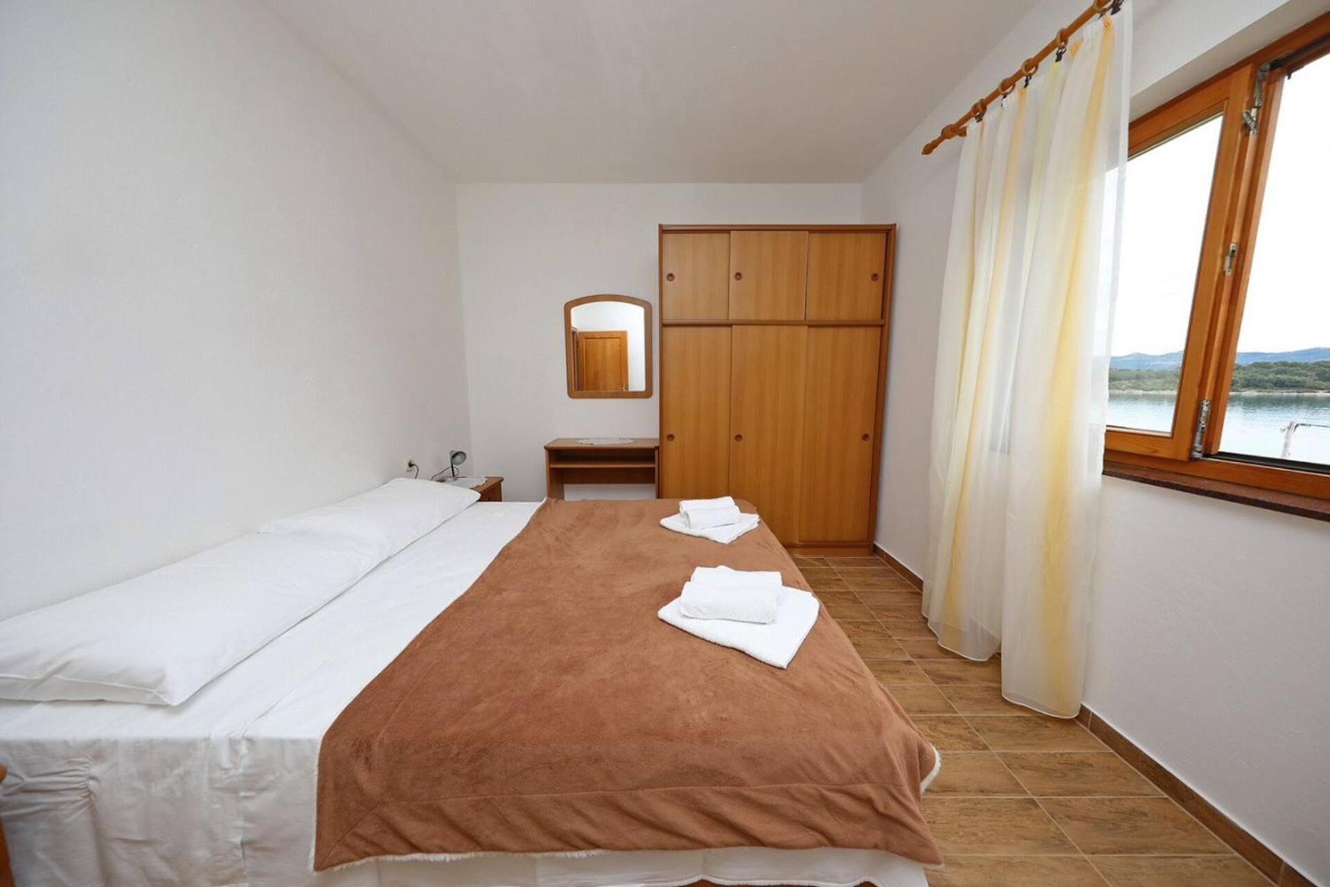 Knez - Relaxing Apartments Near The Sea On Mali Iz Ngoại thất bức ảnh