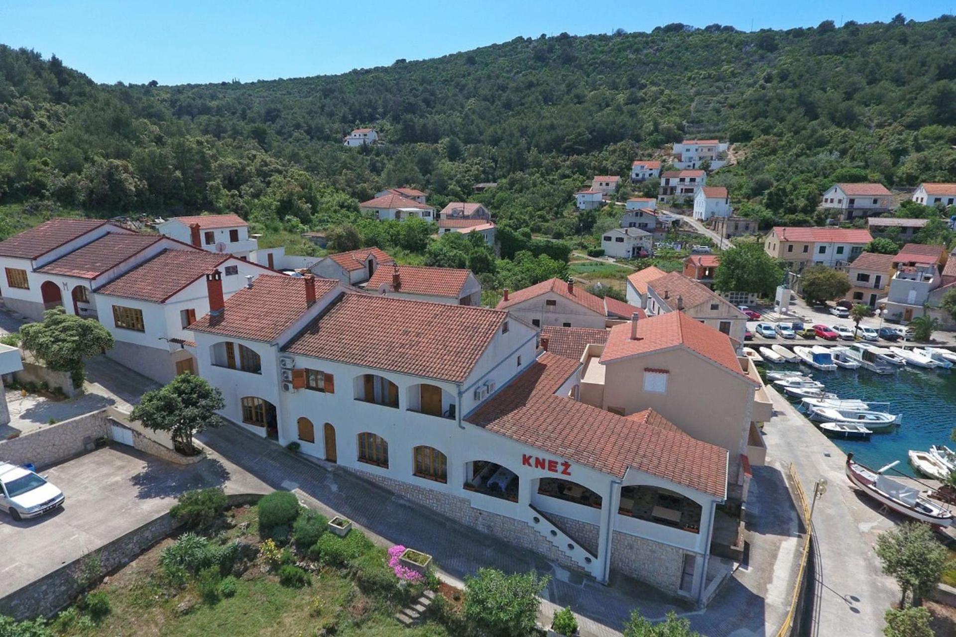 Knez - Relaxing Apartments Near The Sea On Mali Iz Ngoại thất bức ảnh